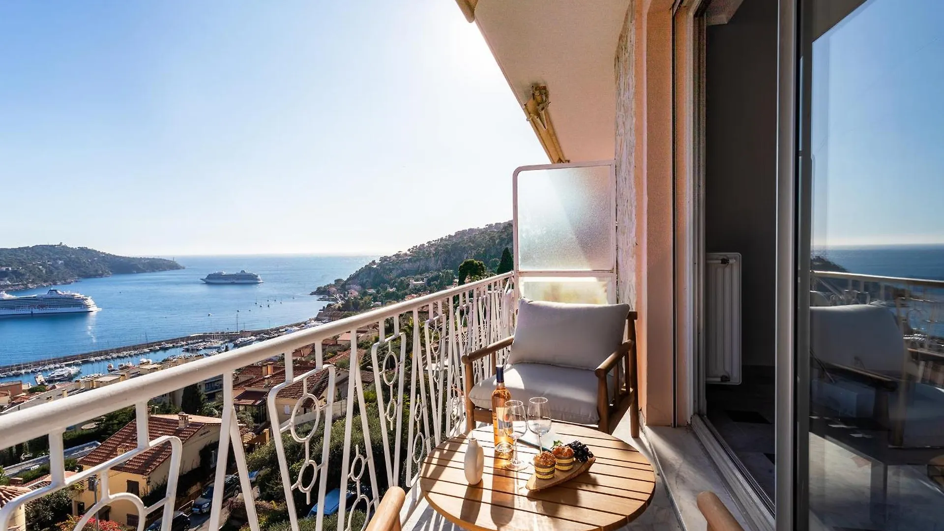 Le Saint Esteve Ap4435 By Riviera Holiday Homes Villefranche-sur-Mer Lejlighed